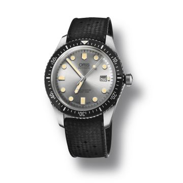 Oris Divers Sixty-Five 42 Stainless Steel / Silver / Rubber
