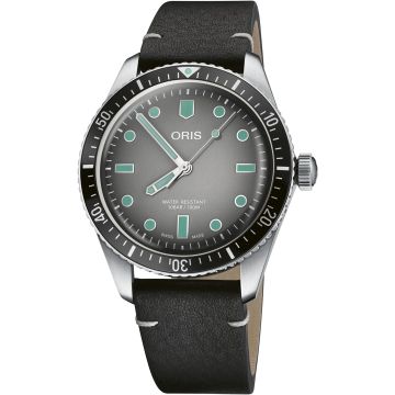 Oris Divers Sixty-Five 40 Stainless Steel / Grey / Calf