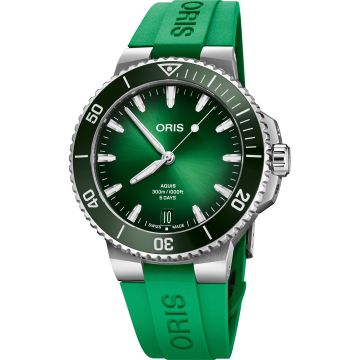 Oris Aquis Date Calibre 400 43.5 Stainless Steel / Green / Rubber