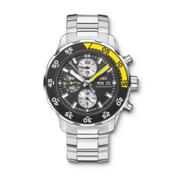 IWC Schaffhausen Aquatimer Chronograph Stainless Steel / Black / Bracelet