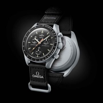 Swatch MoonSwatch Mission to the Moon Moonshine Gold Swiss National Day