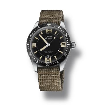 Oris Divers Sixty-Five 40 Stainless Steel / Black / Textile