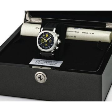Panerai Ferrari Scuderia 1/8 Second