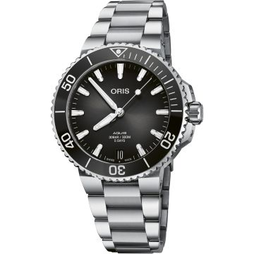 Oris Aquis Date Calibre 400 41.5 Stainless Steel / Black / Bracelet