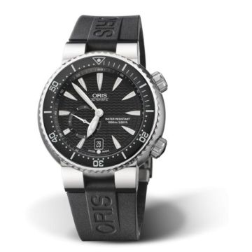 Oris Divers Titan C Small Second - Date 44 Stainless Steel / Black / Rubber