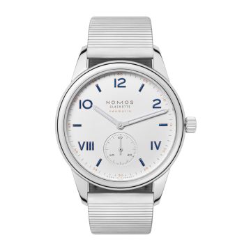 Nomos Glashütte Club Campus Neomatik 39 White / Bracelet / See-Through