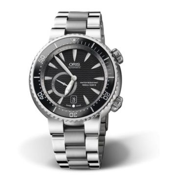 Oris Divers Titan C Small Second - Date 47 Stainless Steel / Black / Bracelet