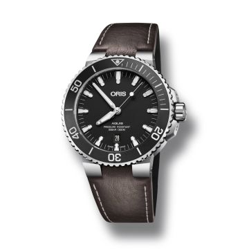 Oris Aquis Date 43.5 Stainless Steel / Matte Black / Calf