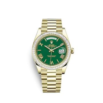 Rolex Day-Date 40 Yellow Gold - Baguette / Green - Roman