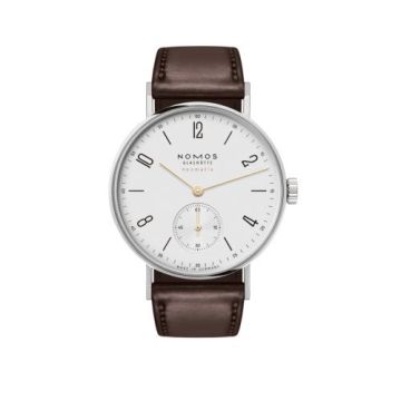 Nomos Glashütte Tangente Neomatik Doré / Closed Case Back